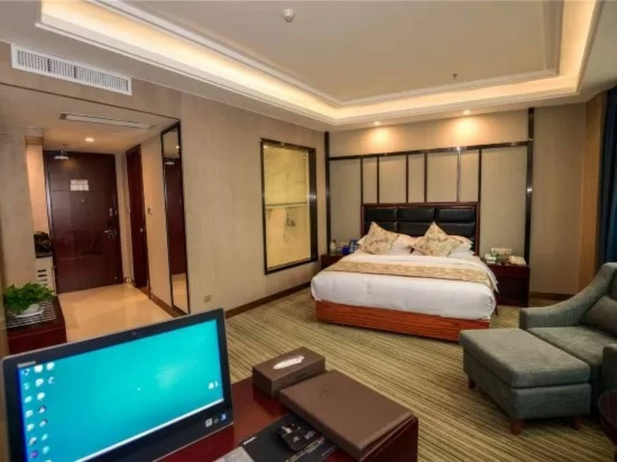 Days Hotel & Suites Shishi เฉวียนโจว ภายนอก รูปภาพ